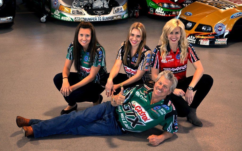 john-force-and-daughters-ftr_zpsmppfwtjk.jpeg